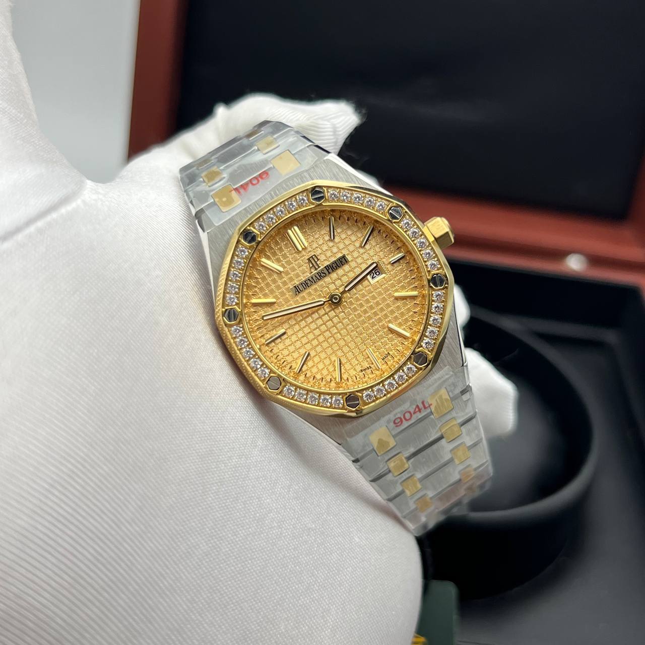 Audemars Piguet — Royal Oak Selfwinding Ladies Diamonds 34 (0176.2)