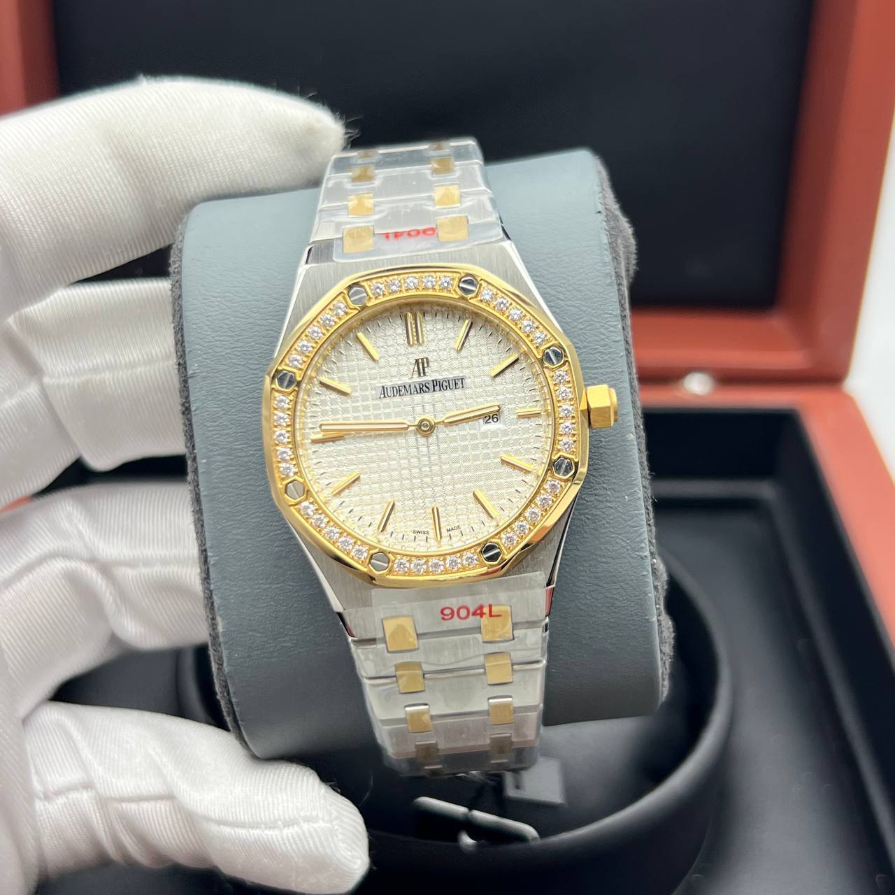 Audemars Piguet — Royal Oak Selfwinding Ladies Diamonds 34 (0176.3)