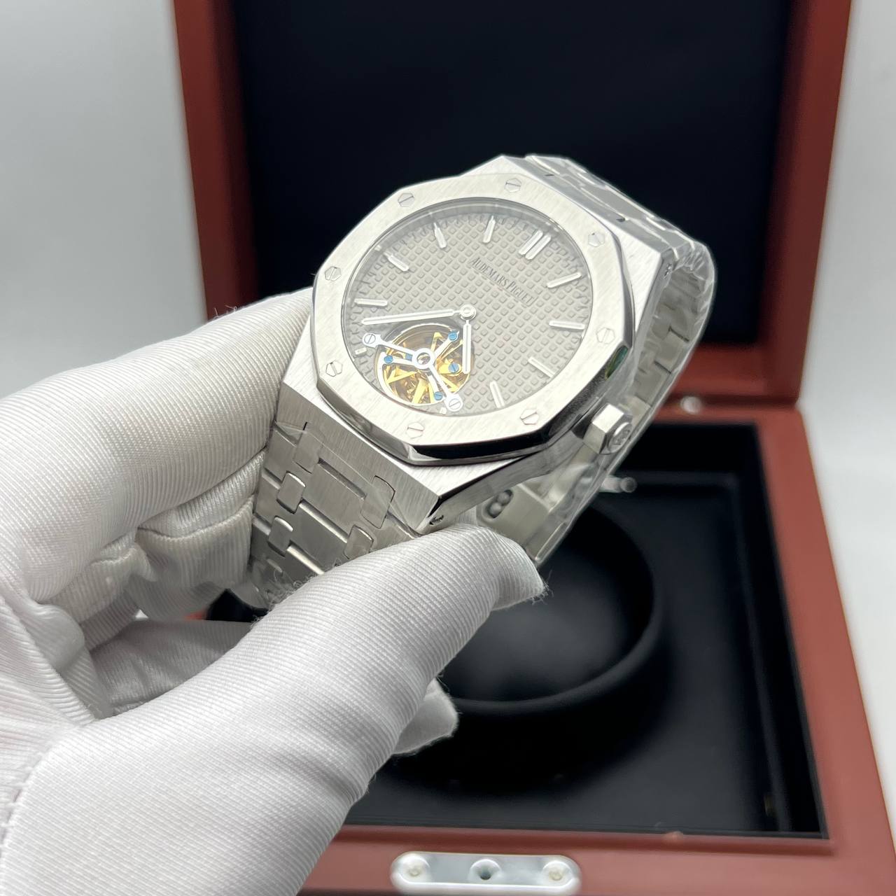 Audemars Piguet - Royal Oak Tourbillon Extra-Thin (0188.3)