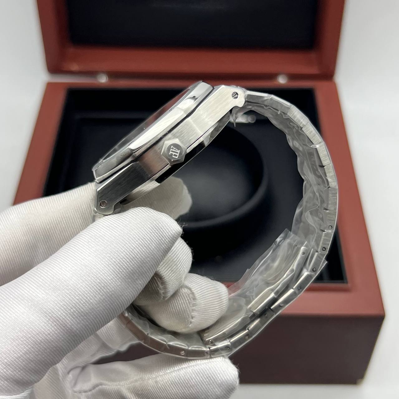 Audemars Piguet - Royal Oak Tourbillon Extra-Thin (0188.2)
