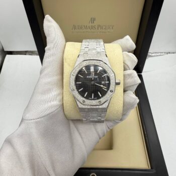 Audemars Piguet — Royal Oak Selfwinding Frosted Ladies 33 (0181)