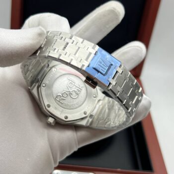 Audemars Piguet - Royal Oak Dual Time (0045.1)