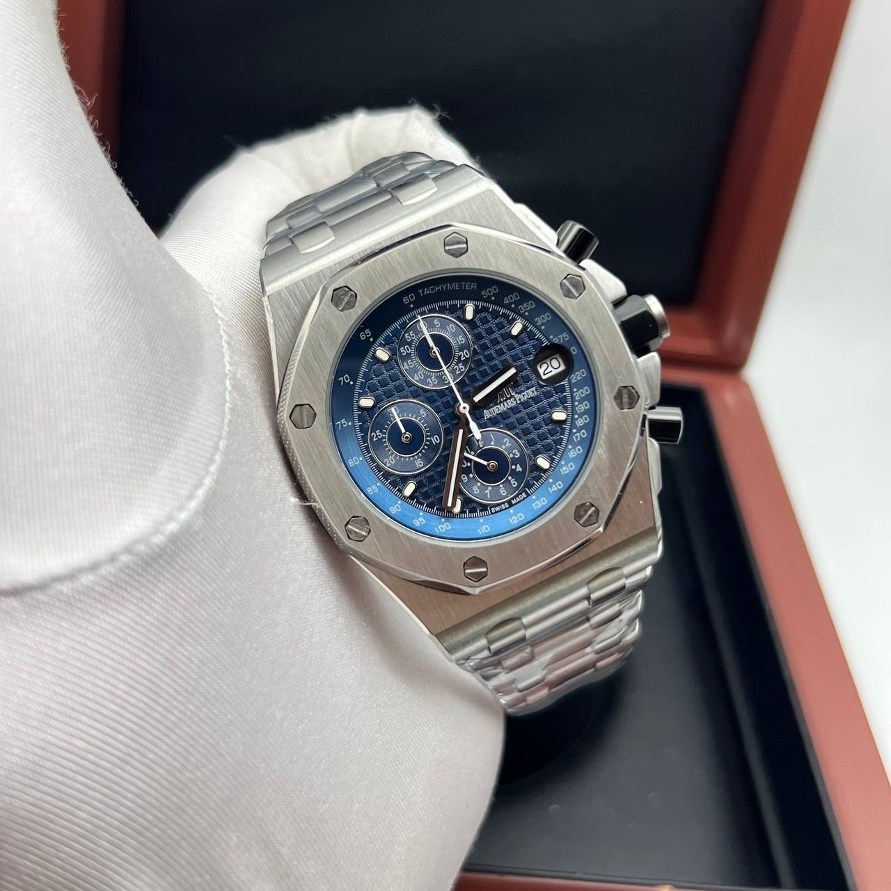 Audemars Piguet - Royal Oak Offshore Chronograph (0043.1)