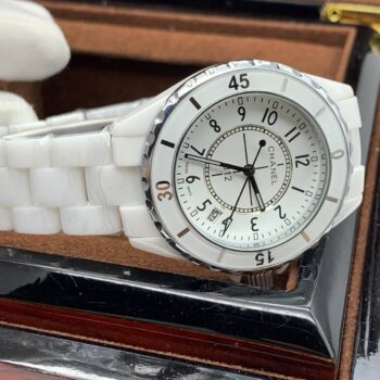 Chanel J12 - Paradoxe Caliber 12.1 (1091.2)